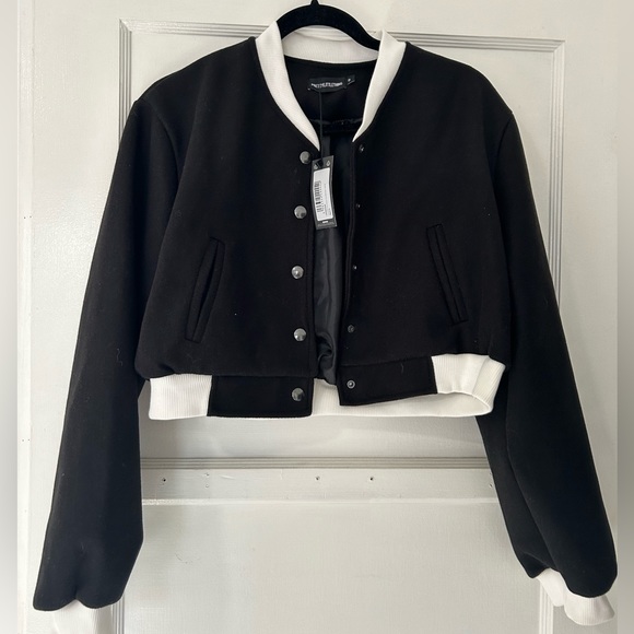 NWT Pretty Little Thing Contrast Trim Wool Look Bomber Jacket in Black & White - Picture 4 of 8